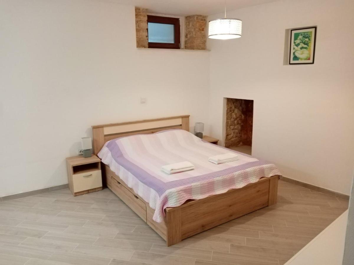 Apartment Elena Бале Экстерьер фото