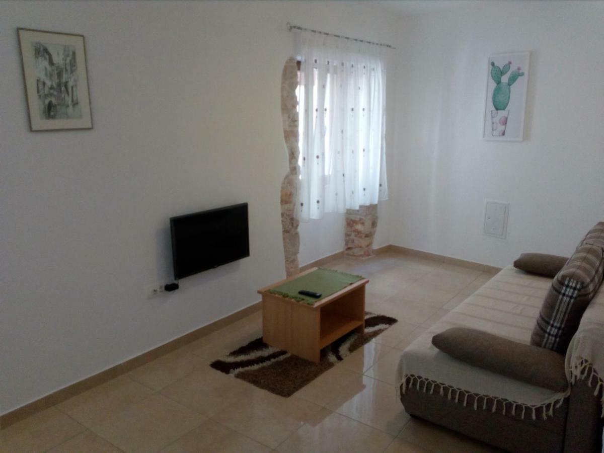 Apartment Elena Бале Экстерьер фото