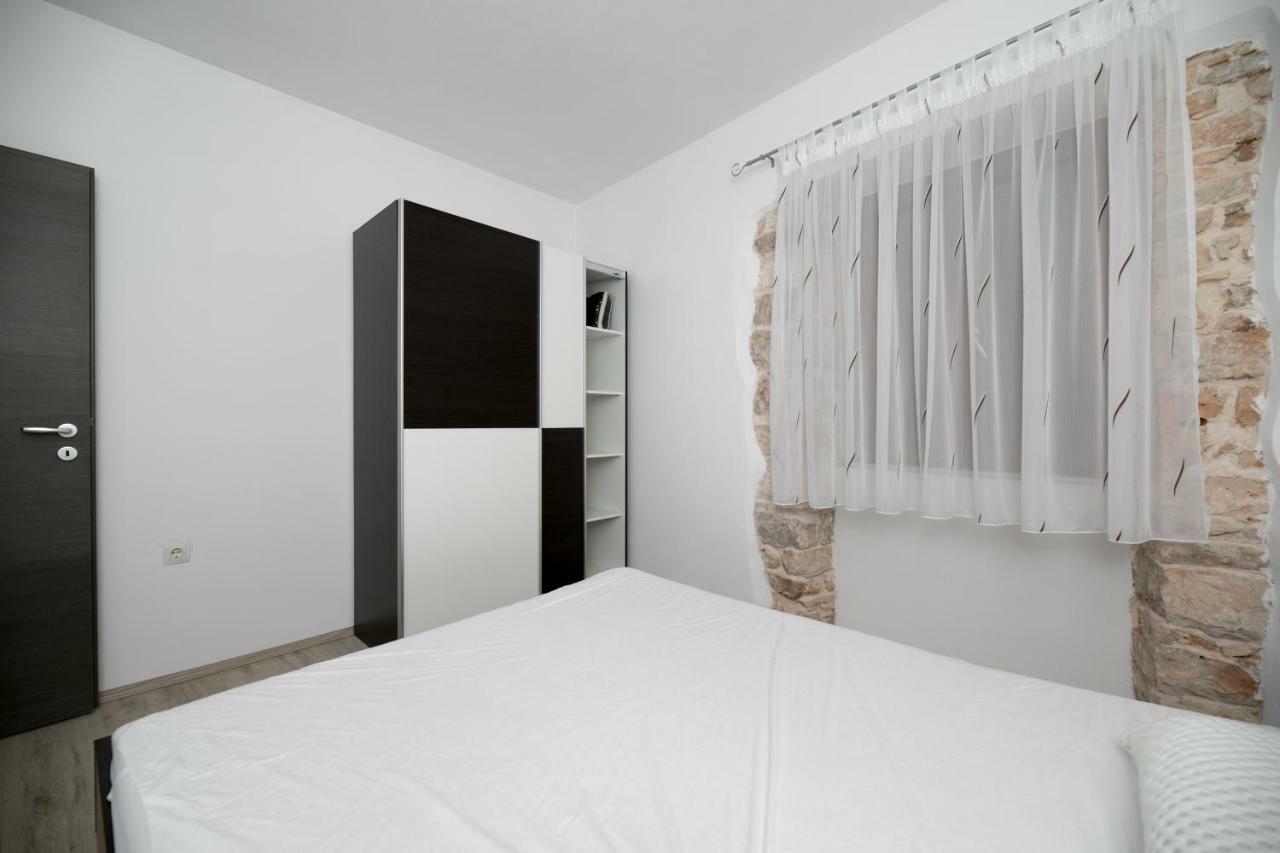 Apartment Elena Бале Экстерьер фото