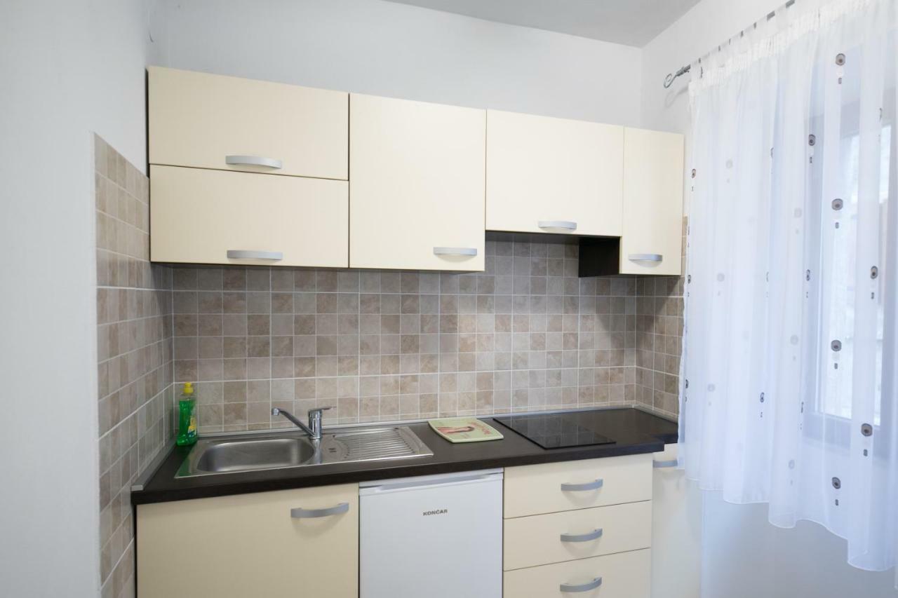 Apartment Elena Бале Экстерьер фото